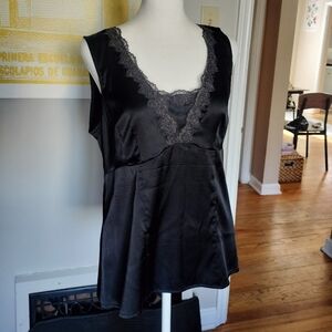 Elegant Black Lace Trim Nightgown